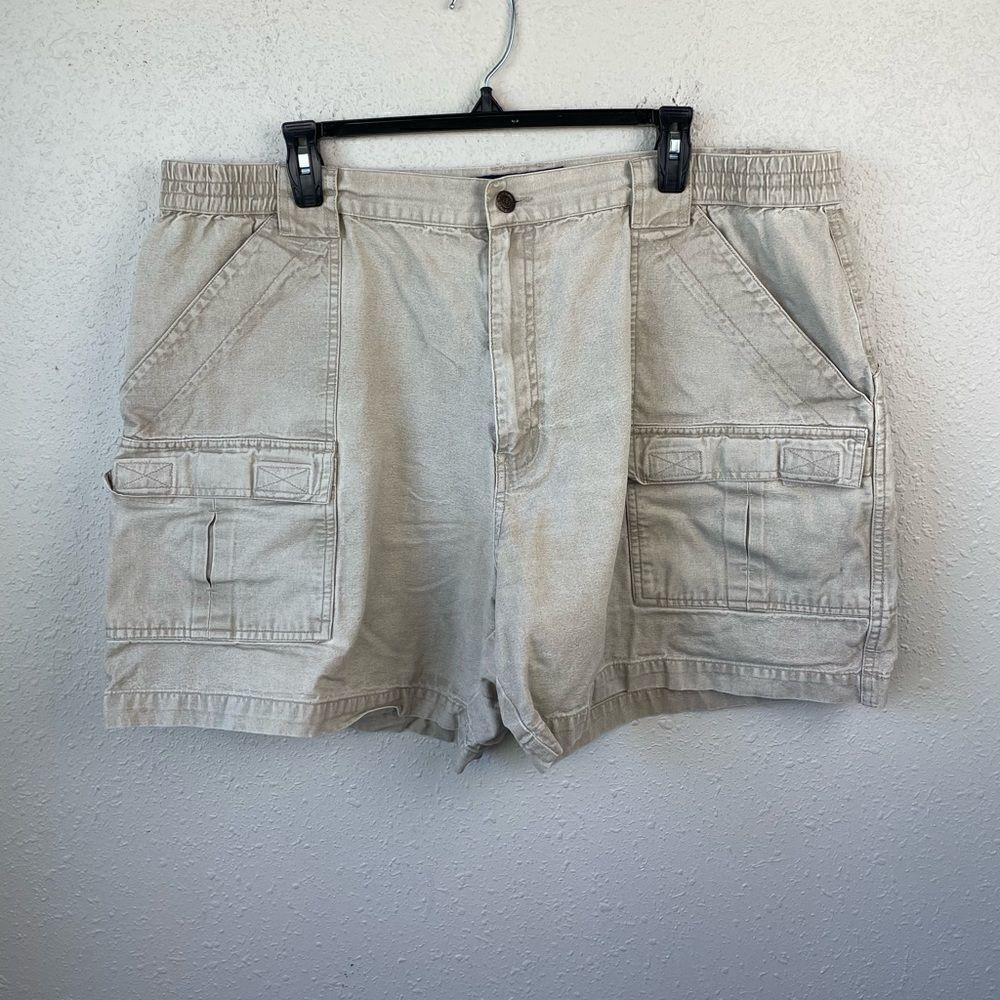 Pacific Creat Cargo Shorts Size 42